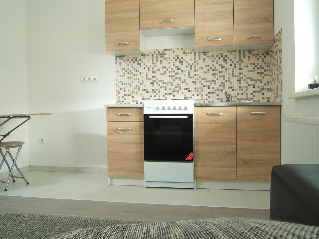 Kulturhaz Apartman Дьор Стая снимка