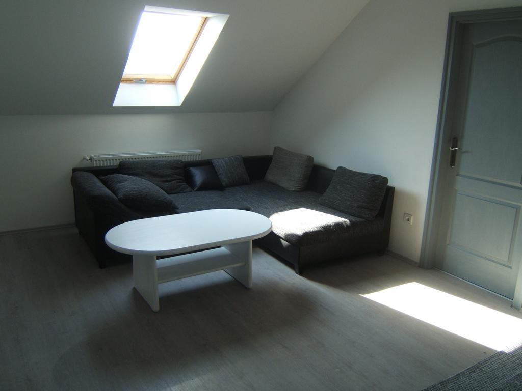 Kulturhaz Apartman Дьор Екстериор снимка